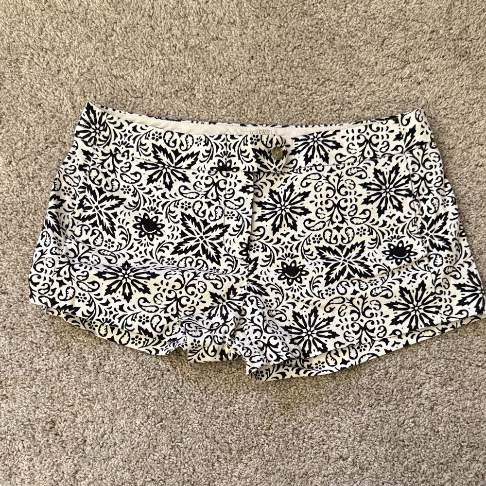 Stylish Black and White Patterned Women's Shorts